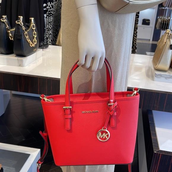 MICHAEL KORS
Jet Set Travel Extra-Small Saffiano Leather Top-Zip Tote Bag
NWT - Picture 2 of 16